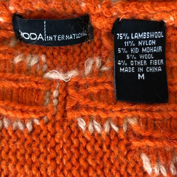 Orange and Cream Floral Knit Vest with Diagonal Zipper Closure - Picture 6 of 7